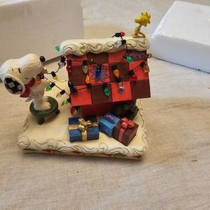 Peanuts by Jim Shore Snoopy & Woodstock Decorating The House